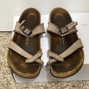 Birkenstock Size 39 Women’s Mayari Brown Sandals